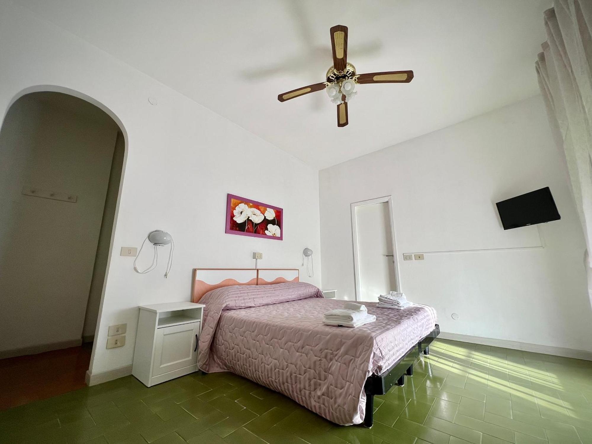 Bed&Breakfast Villa Lorena フォルテ・デイ・マルミ エクステリア 写真