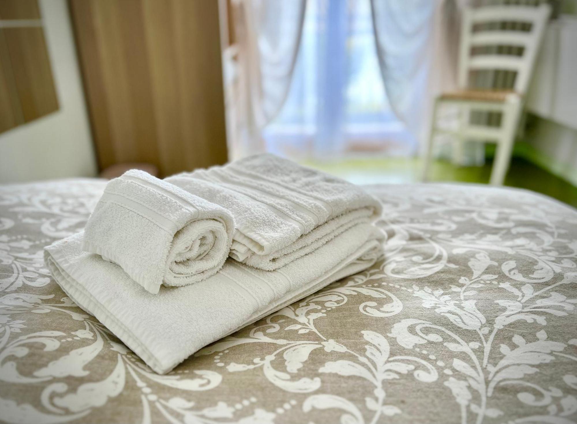 Bed&Breakfast Villa Lorena フォルテ・デイ・マルミ エクステリア 写真